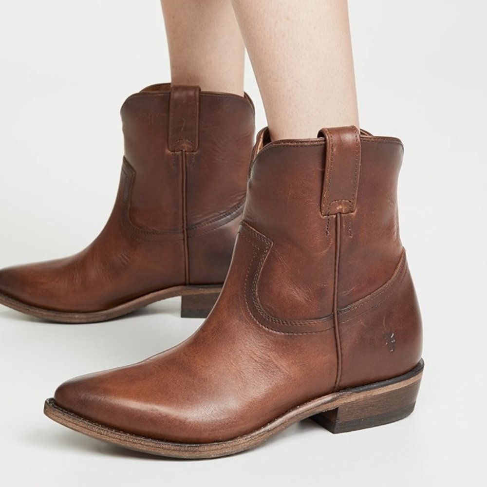 $369 Frye Billy Short Pull On Brown Leather Southern Cowgirl Cowboy Ankle Bootie